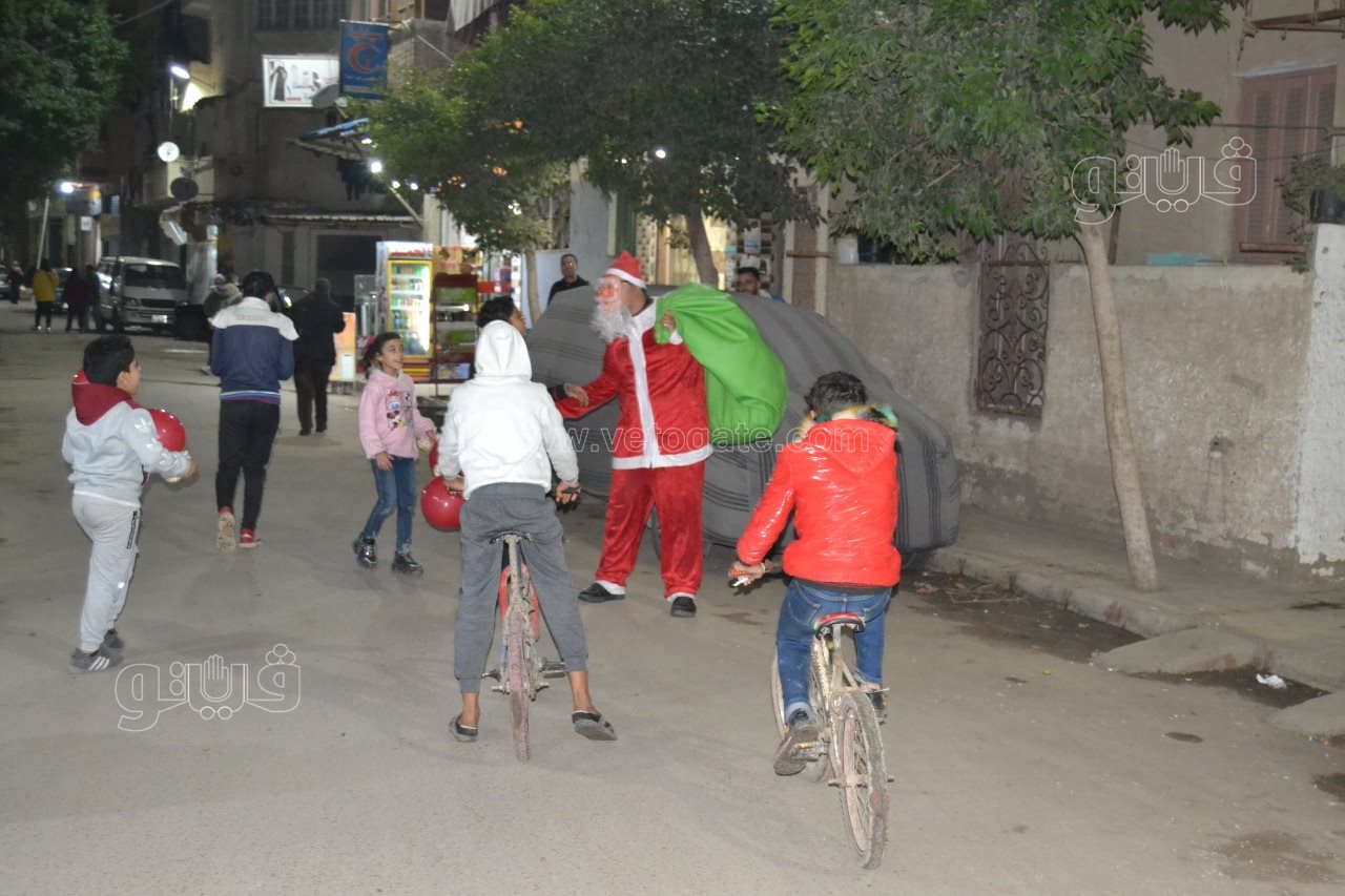 بابا نويل يظهر في الإسكندرية،فيتو (7)