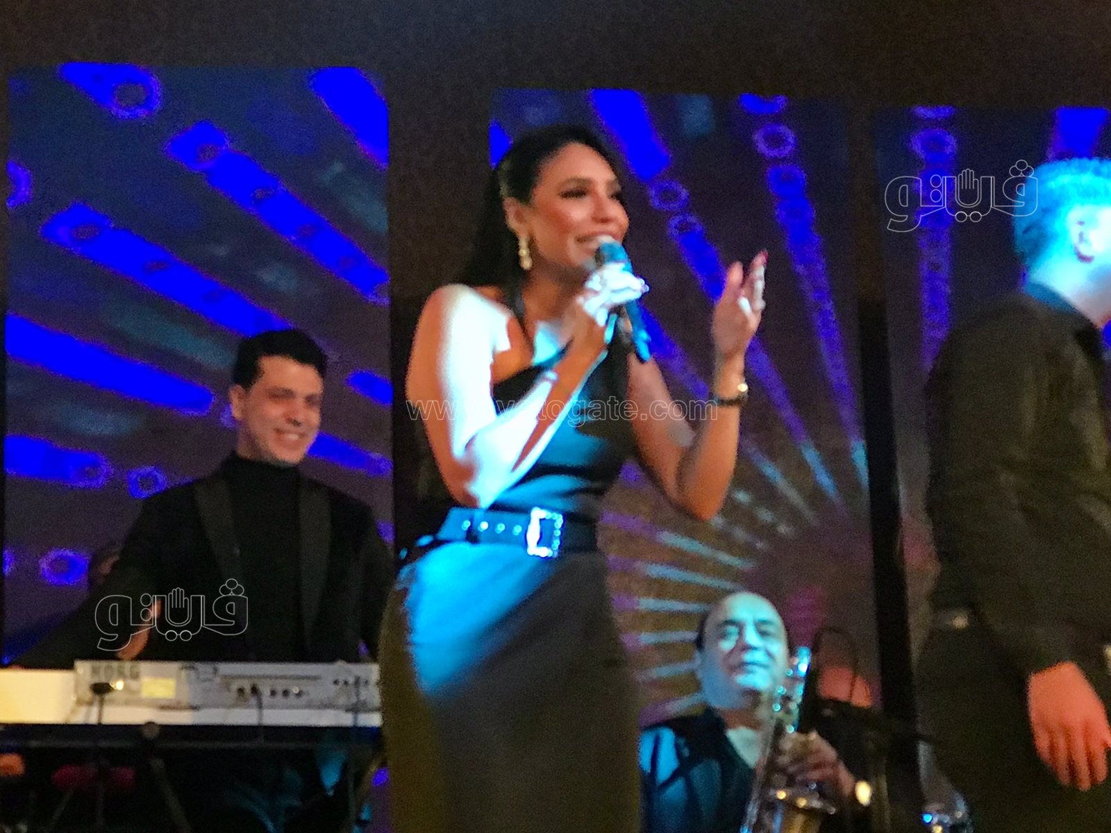 المطربة أمينة (5)