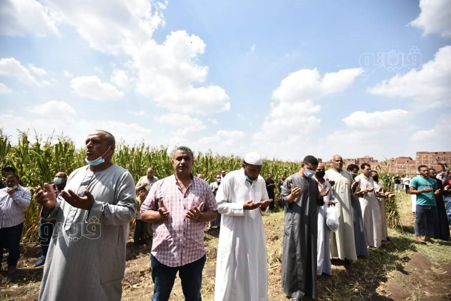 received_573771623645354