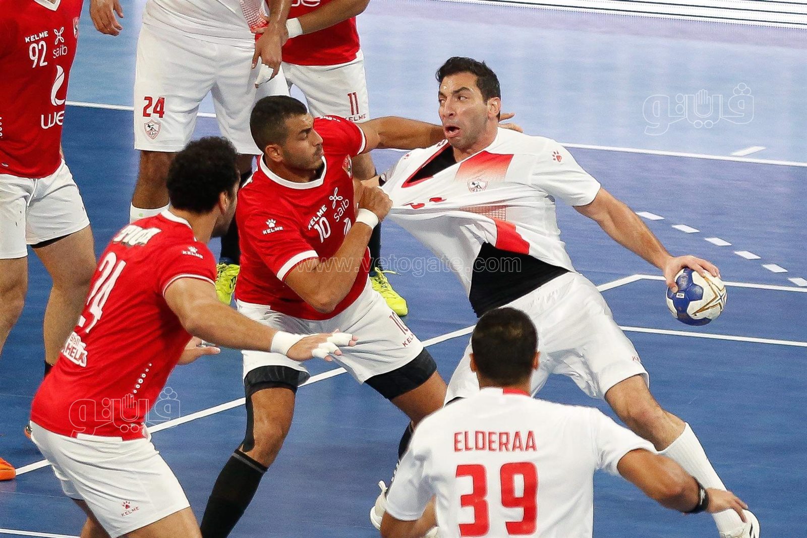   يد الاهلى والزمالك فى السوبر  (7)