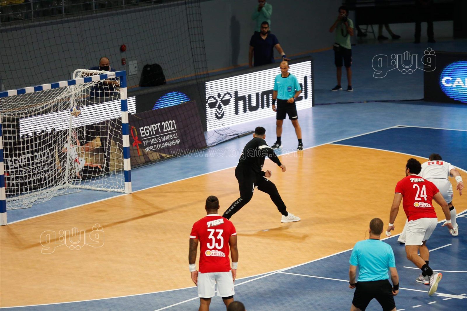   يد الاهلى والزمالك فى السوبر  (13)