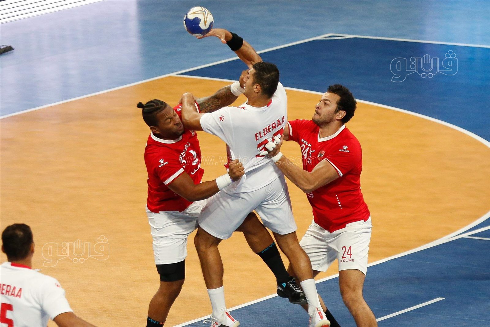   يد الاهلى والزمالك فى السوبر  (18)