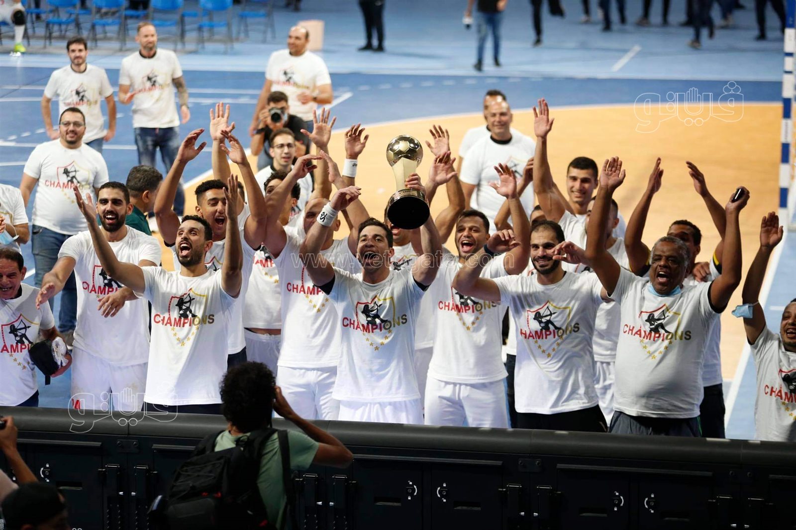 تتويج الزمالك بالسوبر الافريقي