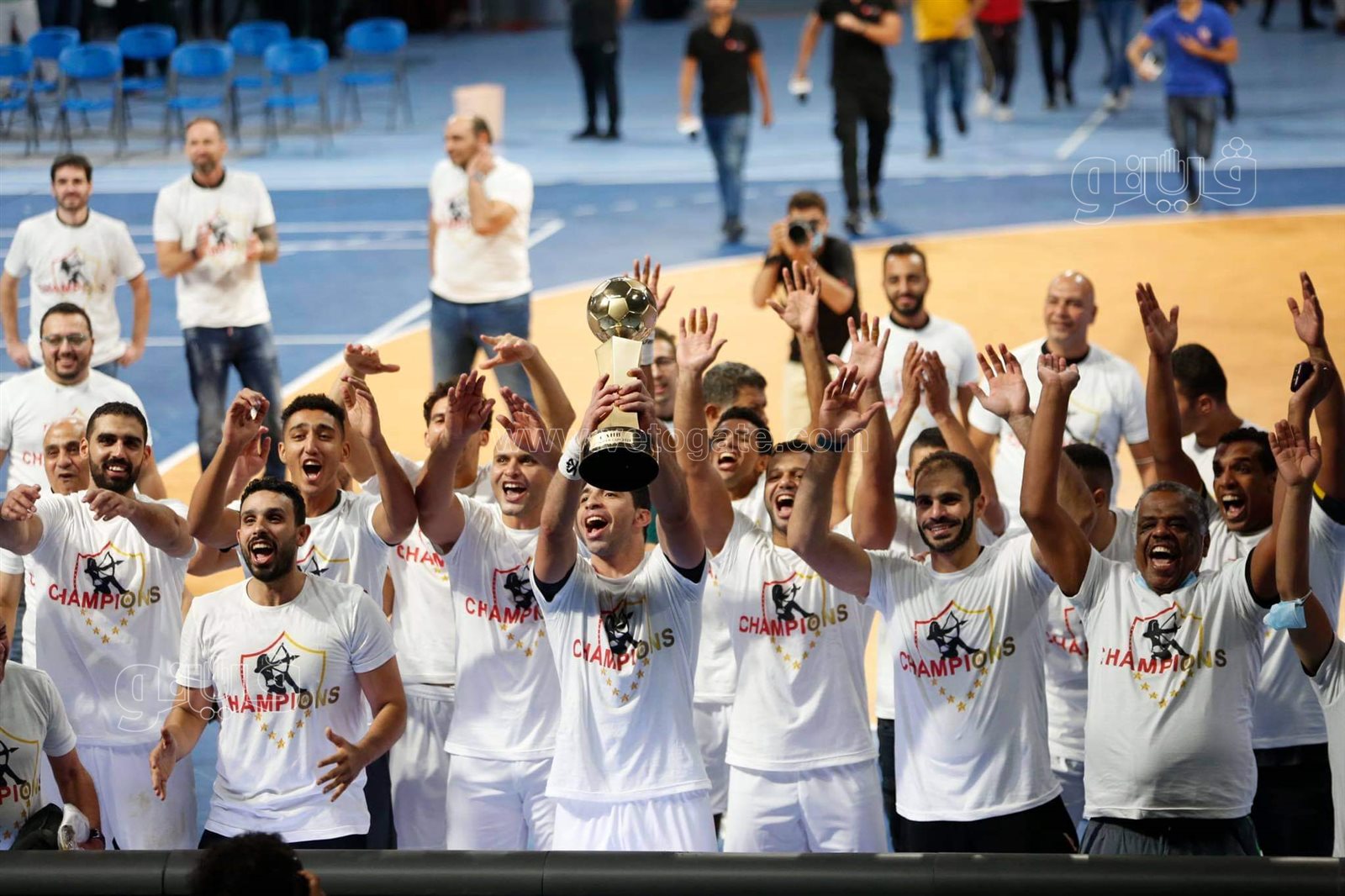 تتويج الزمالك بالسوبر الافريقي