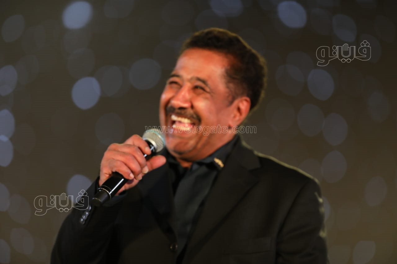  راغب علامة والشاب خالد يتألقان بحفل ضخم في القاهرة الجديدة بحضور نجوم الفن والمشاهير (4)