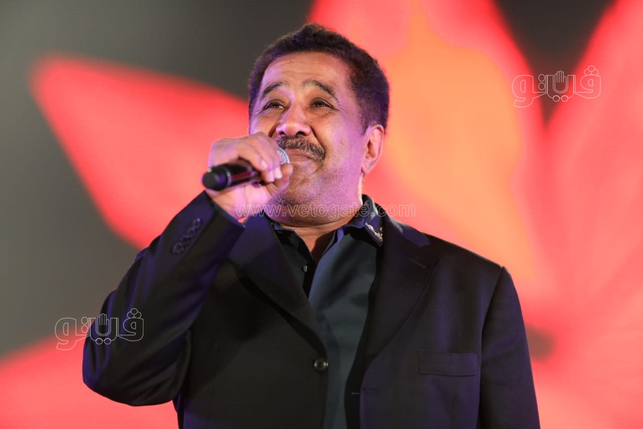  راغب علامة والشاب خالد يتألقان بحفل ضخم في القاهرة الجديدة بحضور نجوم الفن والمشاهير (6)