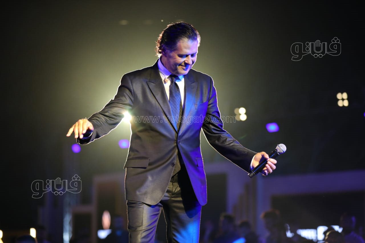  راغب علامة والشاب خالد يتألقان بحفل ضخم في القاهرة الجديدة بحضور نجوم الفن والمشاهير (8)