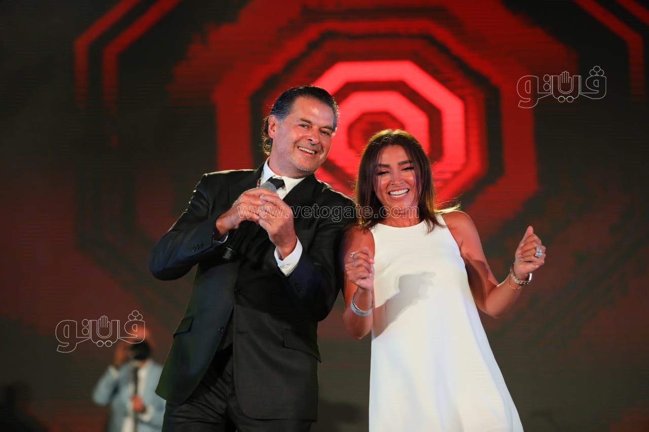  راغب علامة والشاب خالد يتألقان بحفل ضخم في القاهرة الجديدة بحضور نجوم الفن والمشاهير (12)