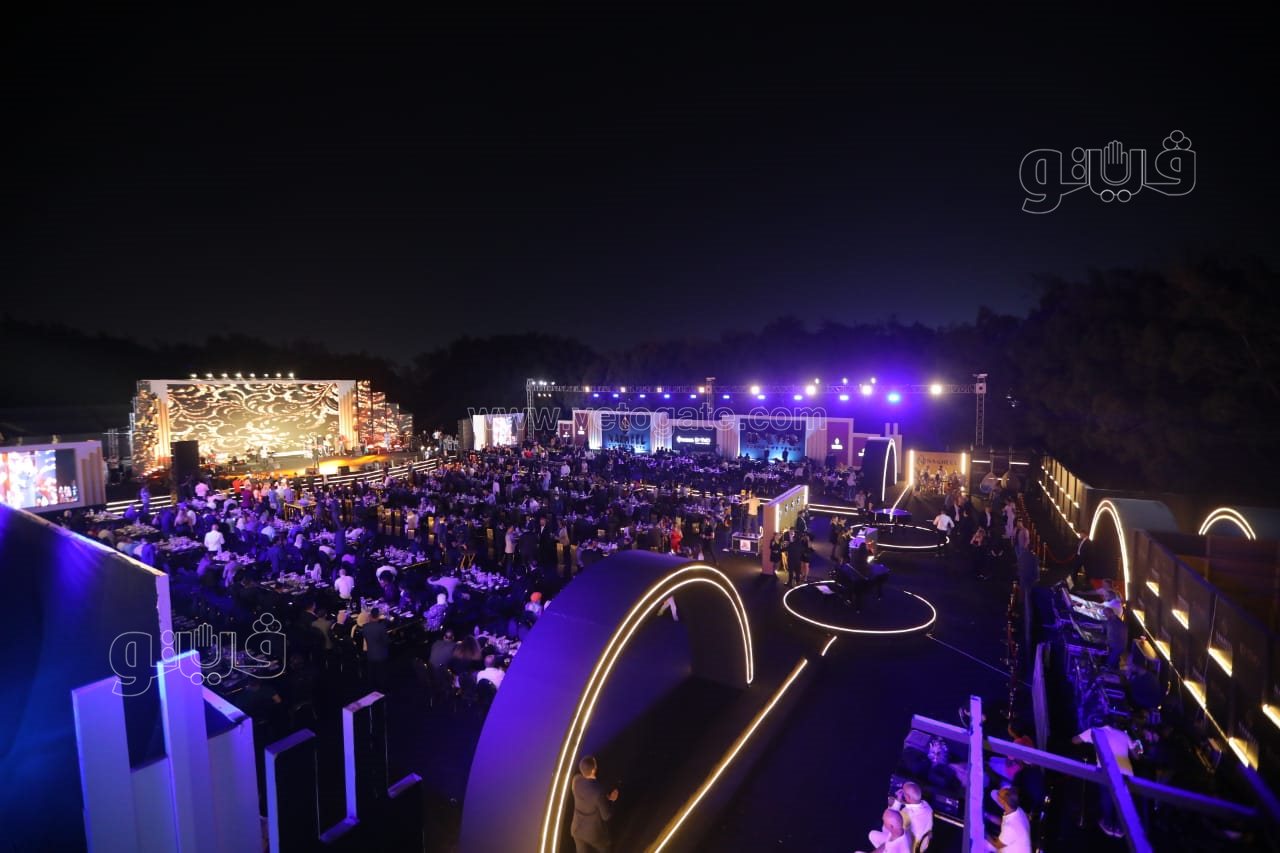  راغب علامة والشاب خالد يتألقان بحفل ضخم في القاهرة الجديدة بحضور نجوم الفن والمشاهير (23)