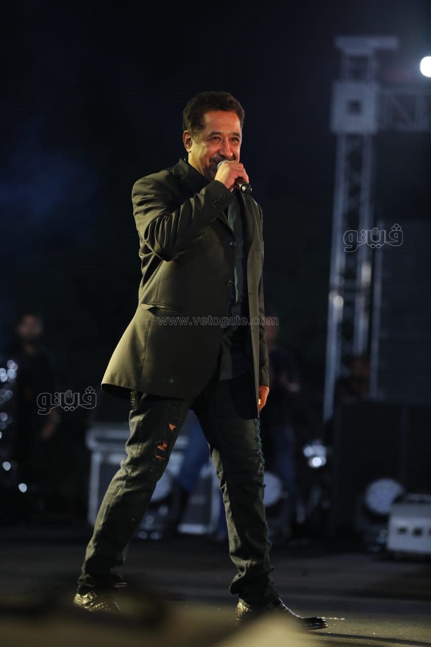  راغب علامة والشاب خالد يتألقان بحفل ضخم في القاهرة الجديدة بحضور نجوم الفن والمشاهير (28)