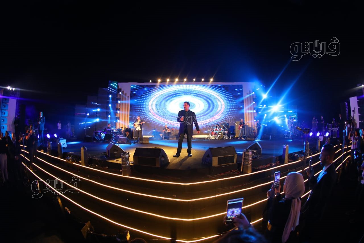  راغب علامة والشاب خالد يتألقان بحفل ضخم في القاهرة الجديدة بحضور نجوم الفن والمشاهير (31)