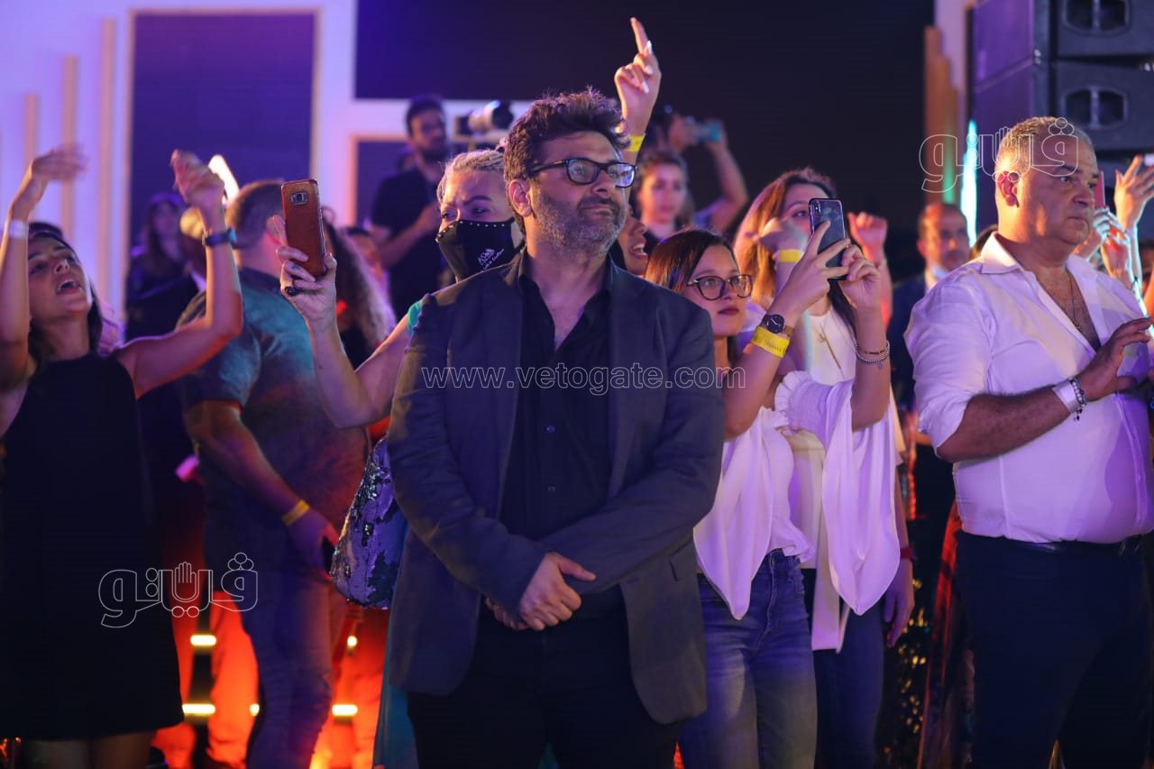  راغب علامة والشاب خالد يتألقان بحفل ضخم في القاهرة الجديدة بحضور نجوم الفن والمشاهير (43)
