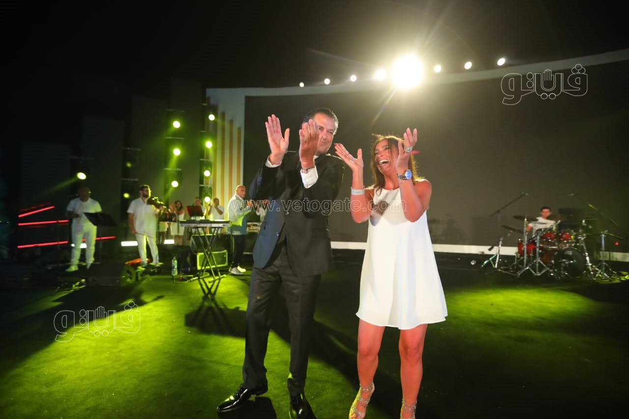  راغب علامة والشاب خالد يتألقان بحفل ضخم في القاهرة الجديدة بحضور نجوم الفن والمشاهير (78)