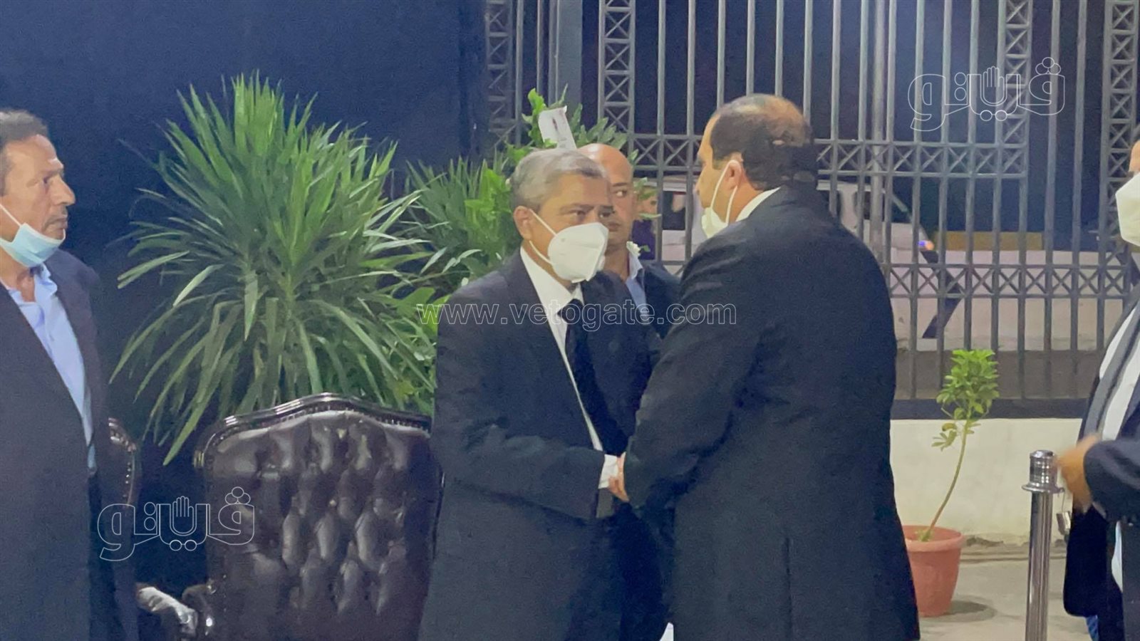 وزير القوى العاملة ومحافظ القليوبية يشاركان في عزاء محمود العربي (7)