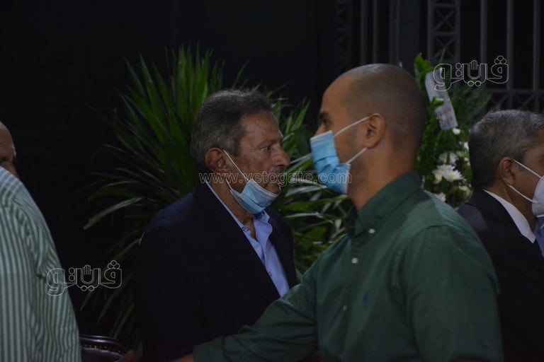 وزير القوى العاملة ومحافظ القليوبية يشاركان في عزاء محمود العربي (11)