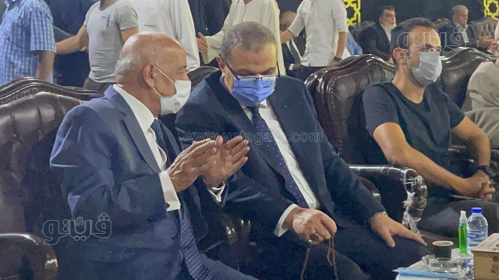 وزير القوى العاملة ومحافظ القليوبية يشاركان في عزاء محمود العربي (19)