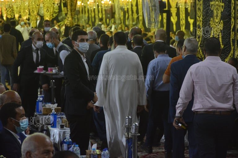 وزير القوى العاملة ومحافظ القليوبية يشاركان في عزاء محمود العربي (23)