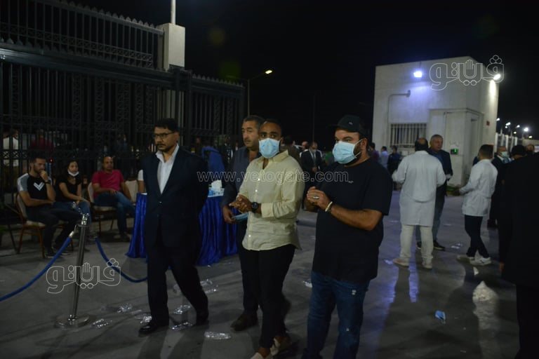 ياسين التهامي وعمرو خالد يحضران عزاء محمود العربي بقليوب (3)