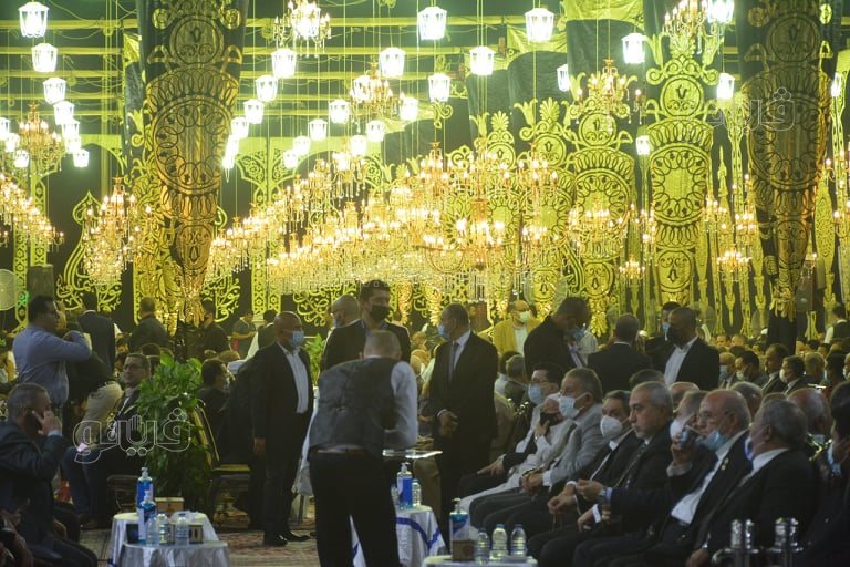 ياسين التهامي وعمرو خالد يحضران عزاء محمود العربي بقليوب (8)