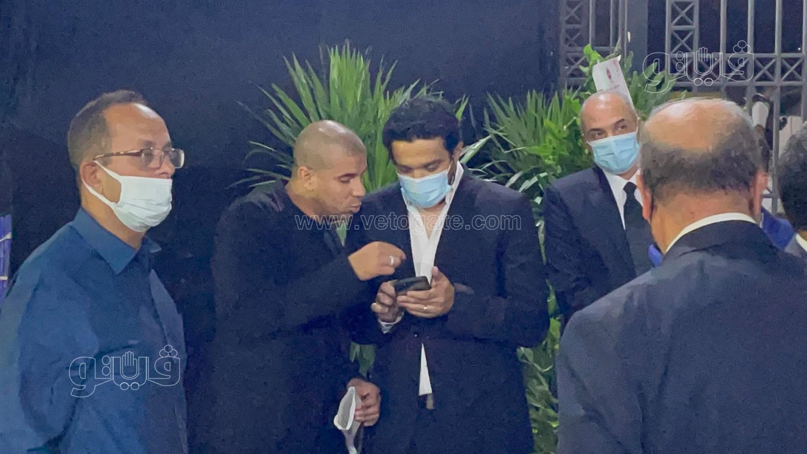 عبد المنعم التراس وزيدان وطارق علام يحضرون عزاء محمود العربي بقليوب (2)