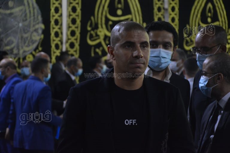 عبد المنعم التراس وزيدان وطارق علام يحضرون عزاء محمود العربي بقليوب (3)