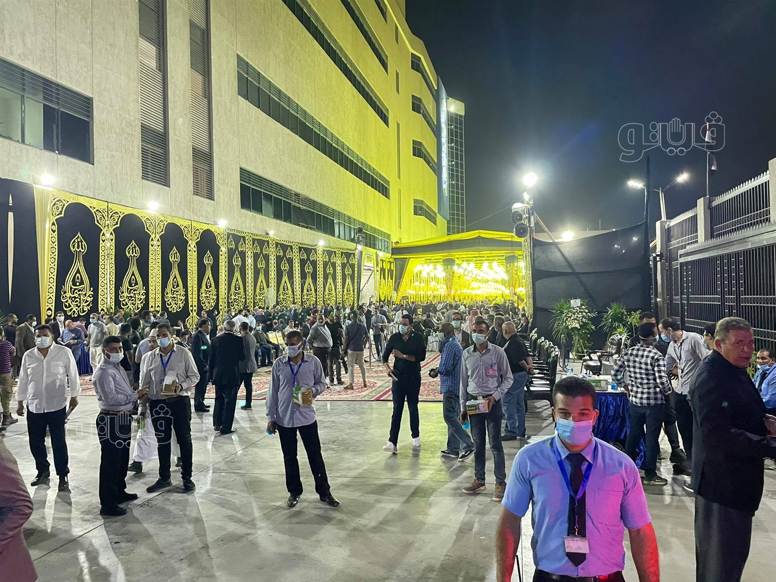 عبد المنعم التراس وزيدان وطارق علام يحضرون عزاء محمود العربي بقليوب (10)