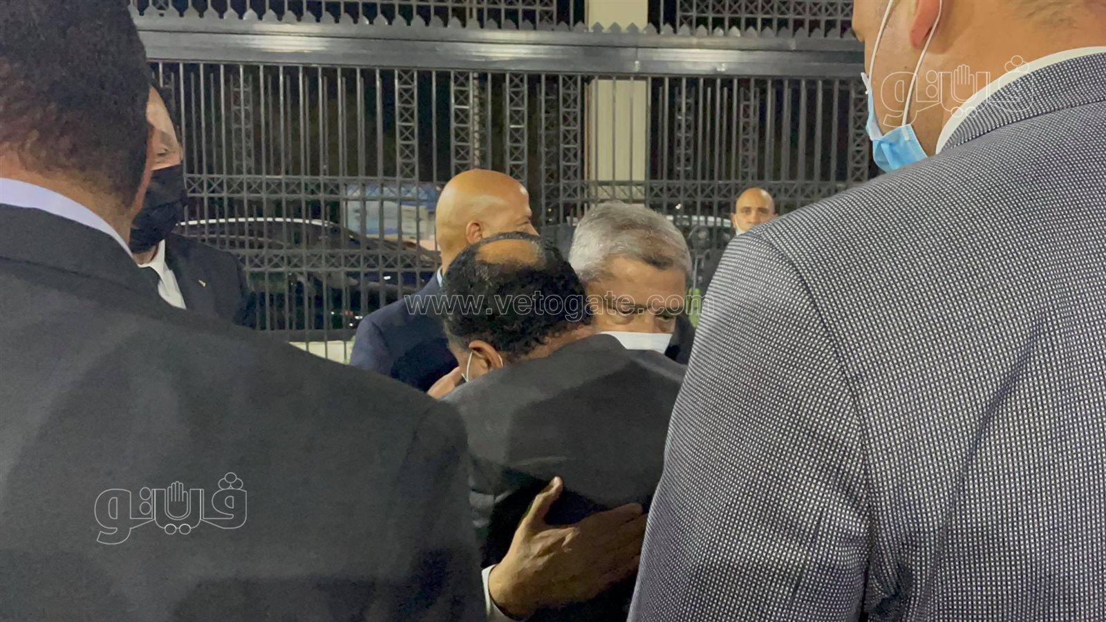 أحمد عمر هاشم ومعيط وراشد يشاركون في عزاء محمود العربي (11)