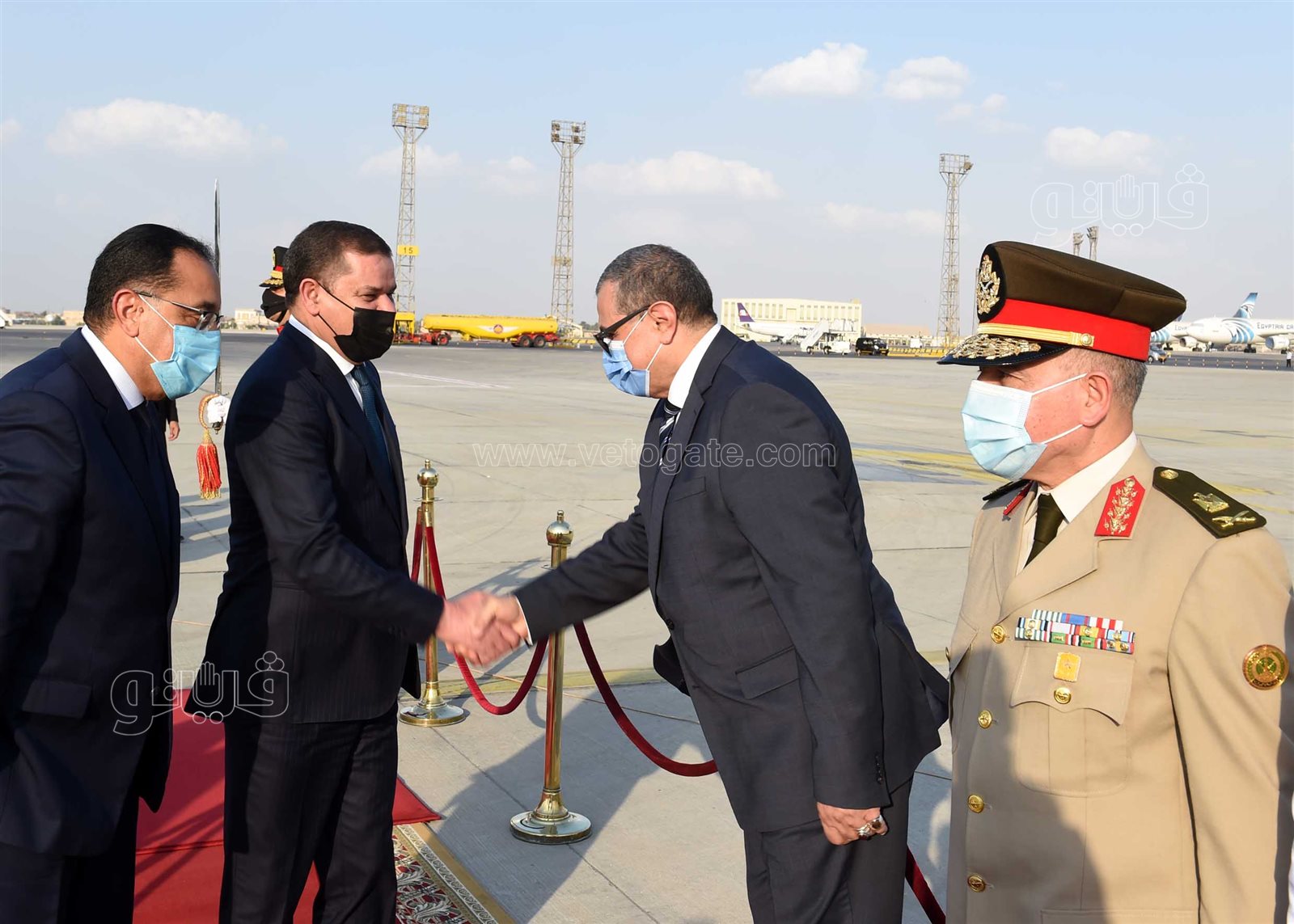 مدبولي يستقبل رئيس حكومة الوحدة الوطنية الليبية بمطار القاهرة  (9)