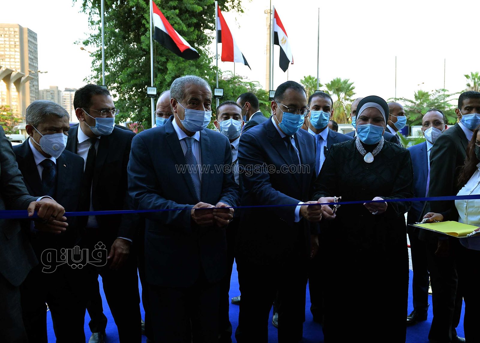 رئيس الوزراء يفتتح معرض اهلا مدارس (1)