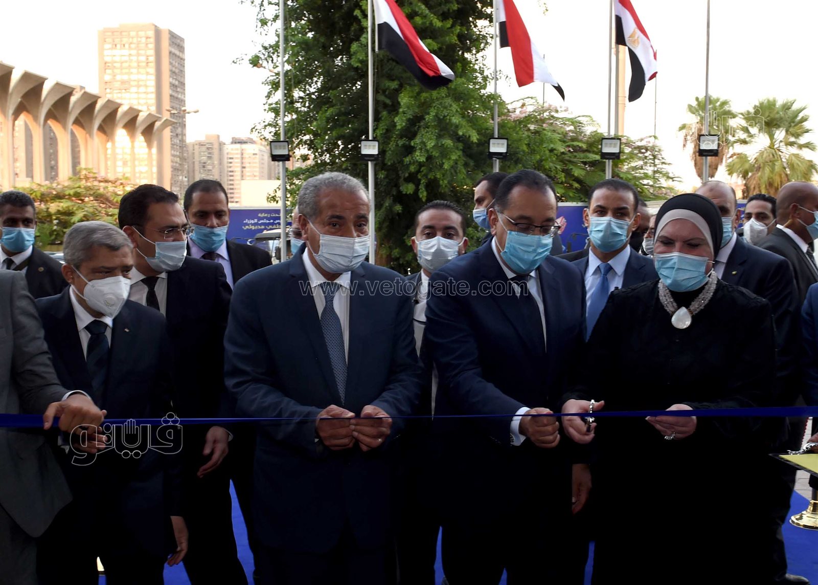 رئيس الوزراء يفتتح معرض اهلا مدارس (4)