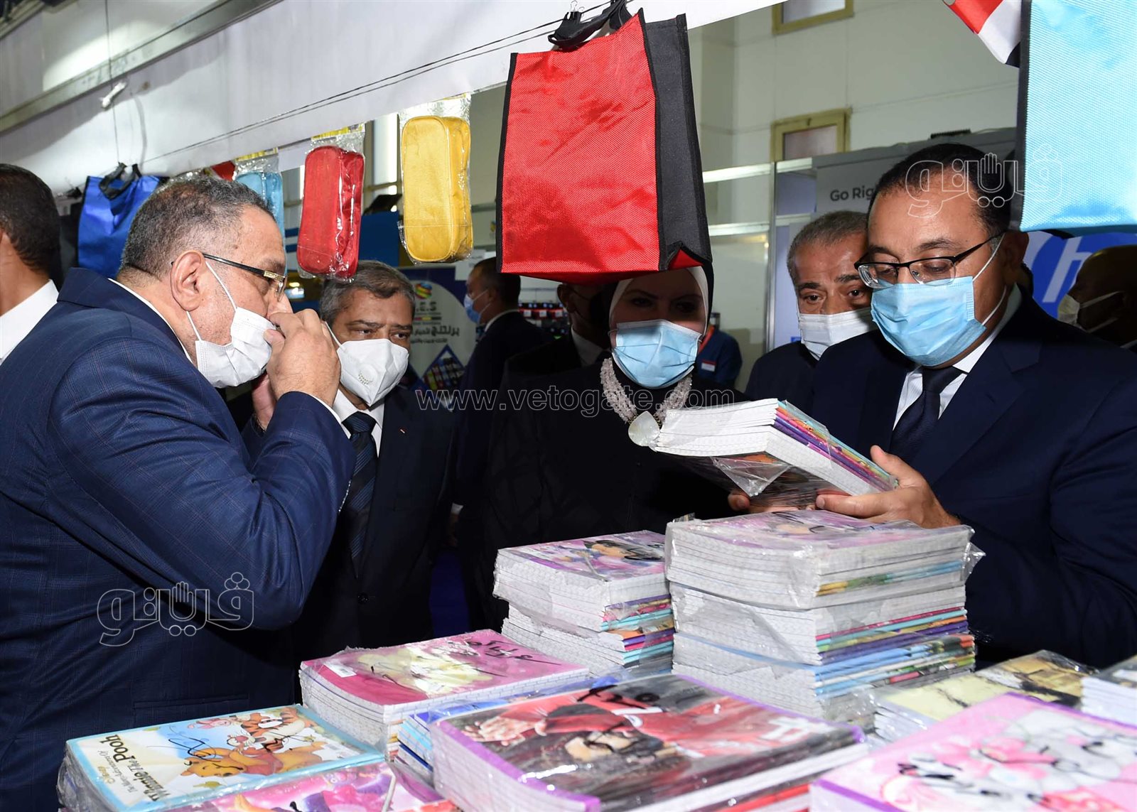 رئيس الوزراء يفتتح معرض اهلا مدارس (7)