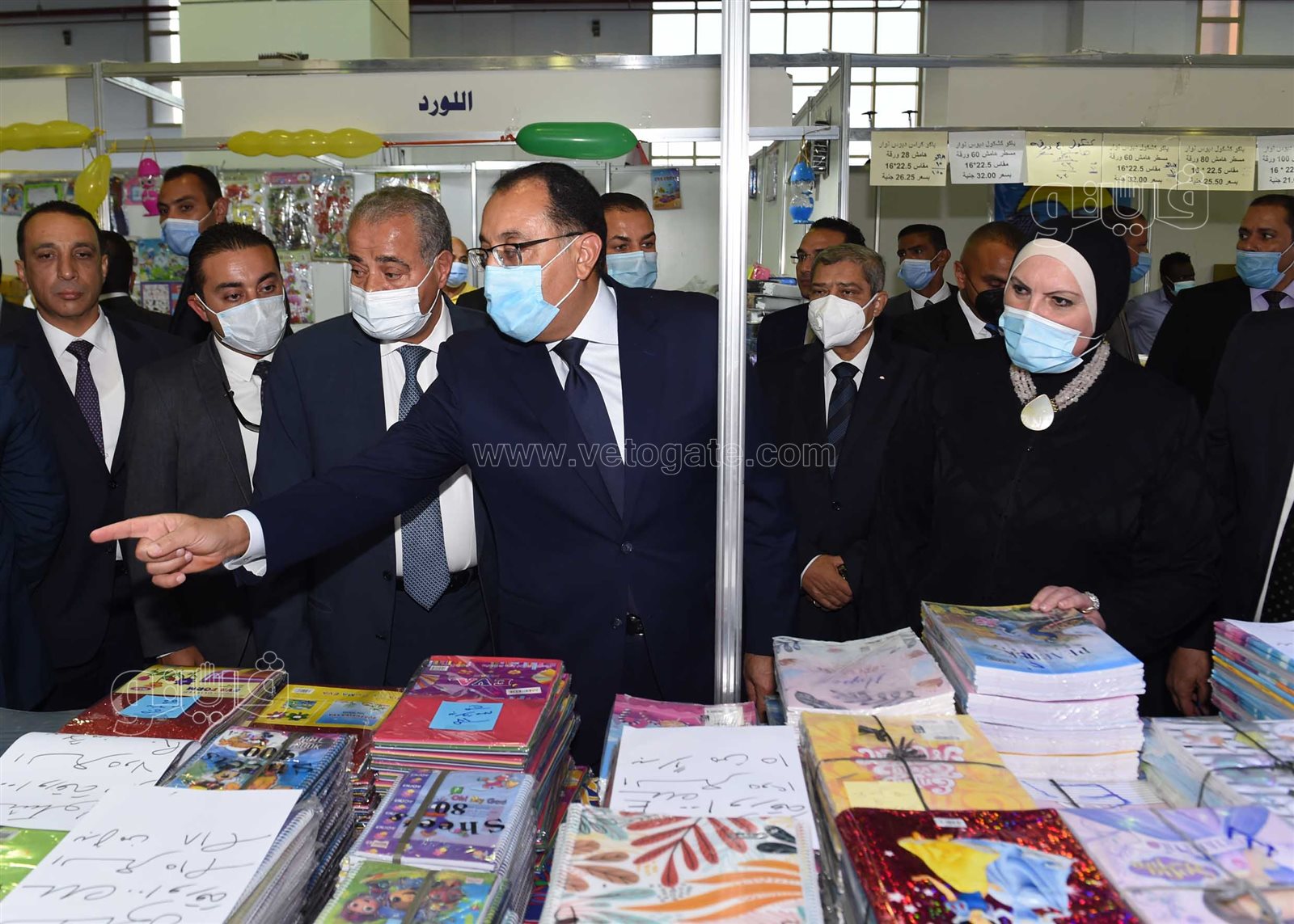 رئيس الوزراء يفتتح معرض اهلا مدارس (13)
