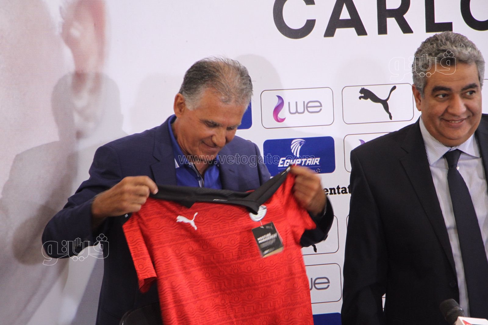 الصور الأولى لـ كارلوس كيروش مدرب المنتخب مع جهازه الفني (4)