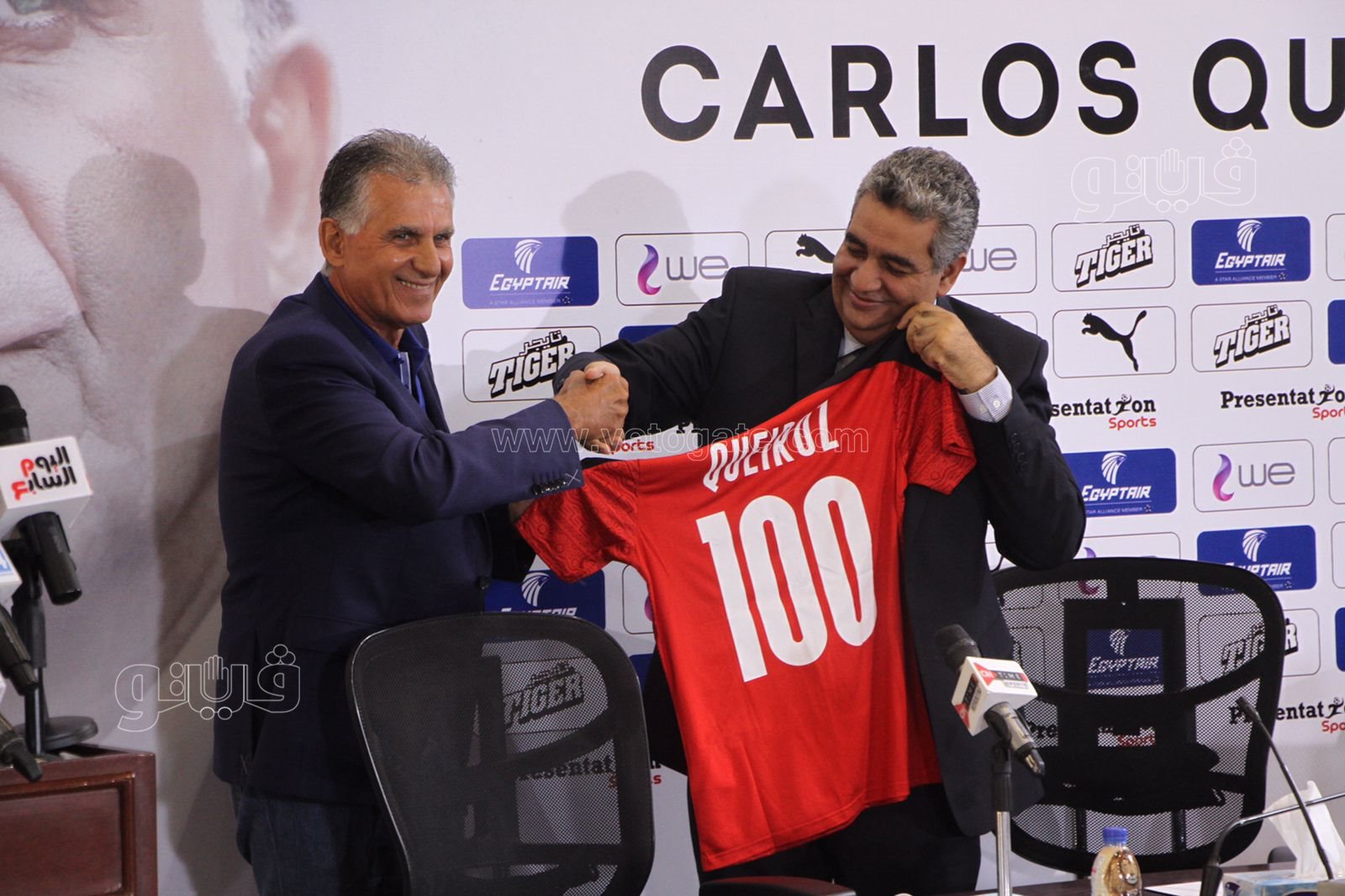 الصور الأولى لـ كارلوس كيروش مدرب المنتخب مع جهازه الفني (3)