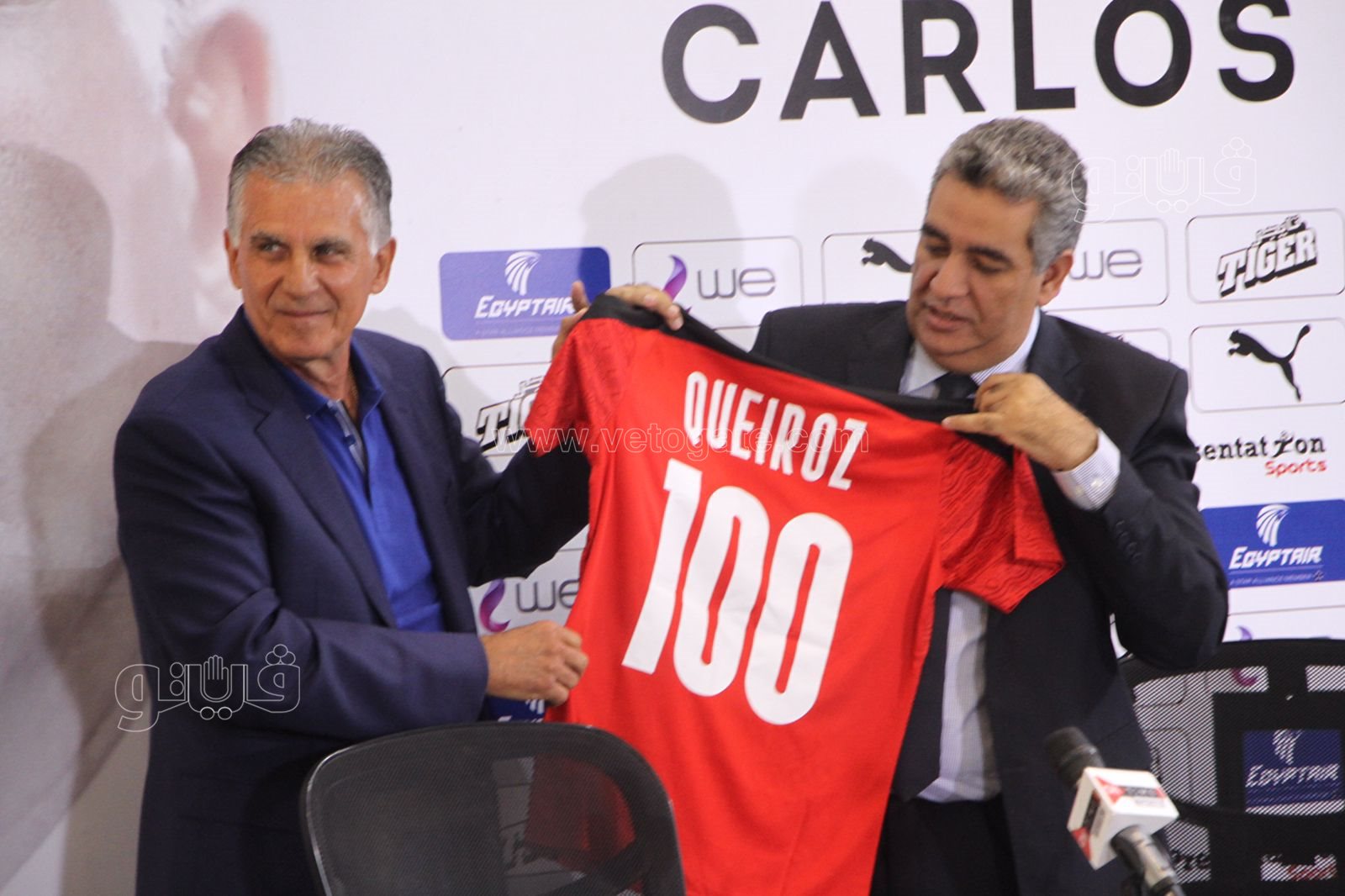 الصور الأولى لـ كارلوس كيروش مدرب المنتخب مع جهازه الفني (10)