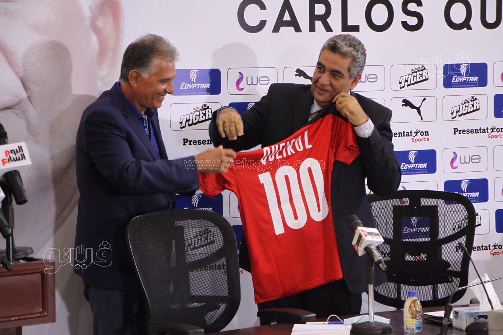 الصور الأولى لـ كارلوس كيروش مدرب المنتخب مع جهازه الفني (6)