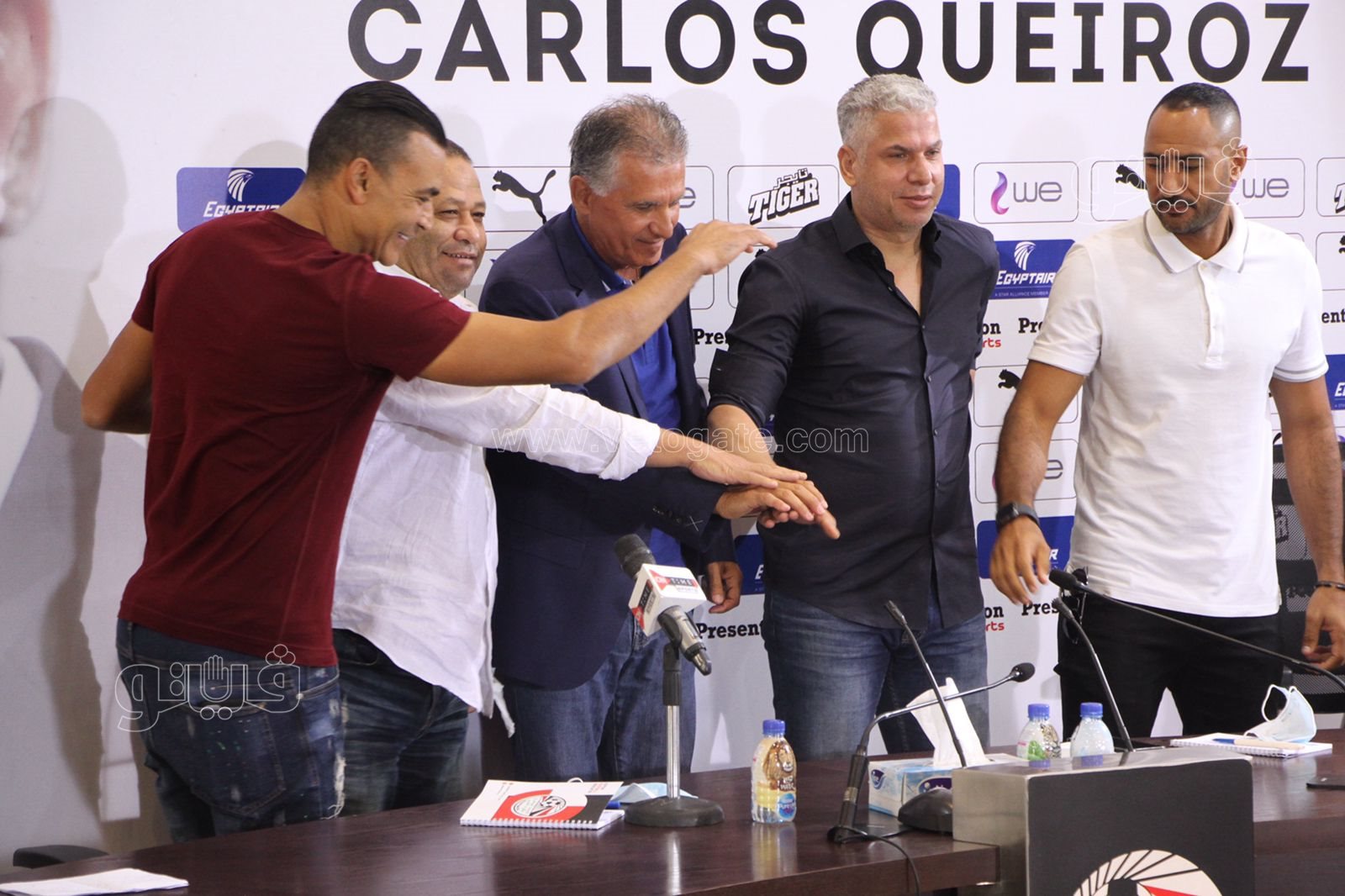 الصور الأولى لـ كارلوس كيروش مدرب المنتخب مع جهازه الفني (7)