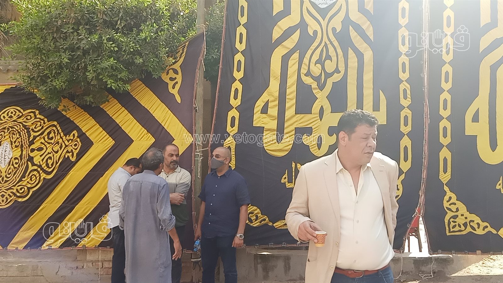 توافد محبي الشيخ الشعراوي على مسقط رأسه للمشاركة في تشييع جثمان ابنه (6)