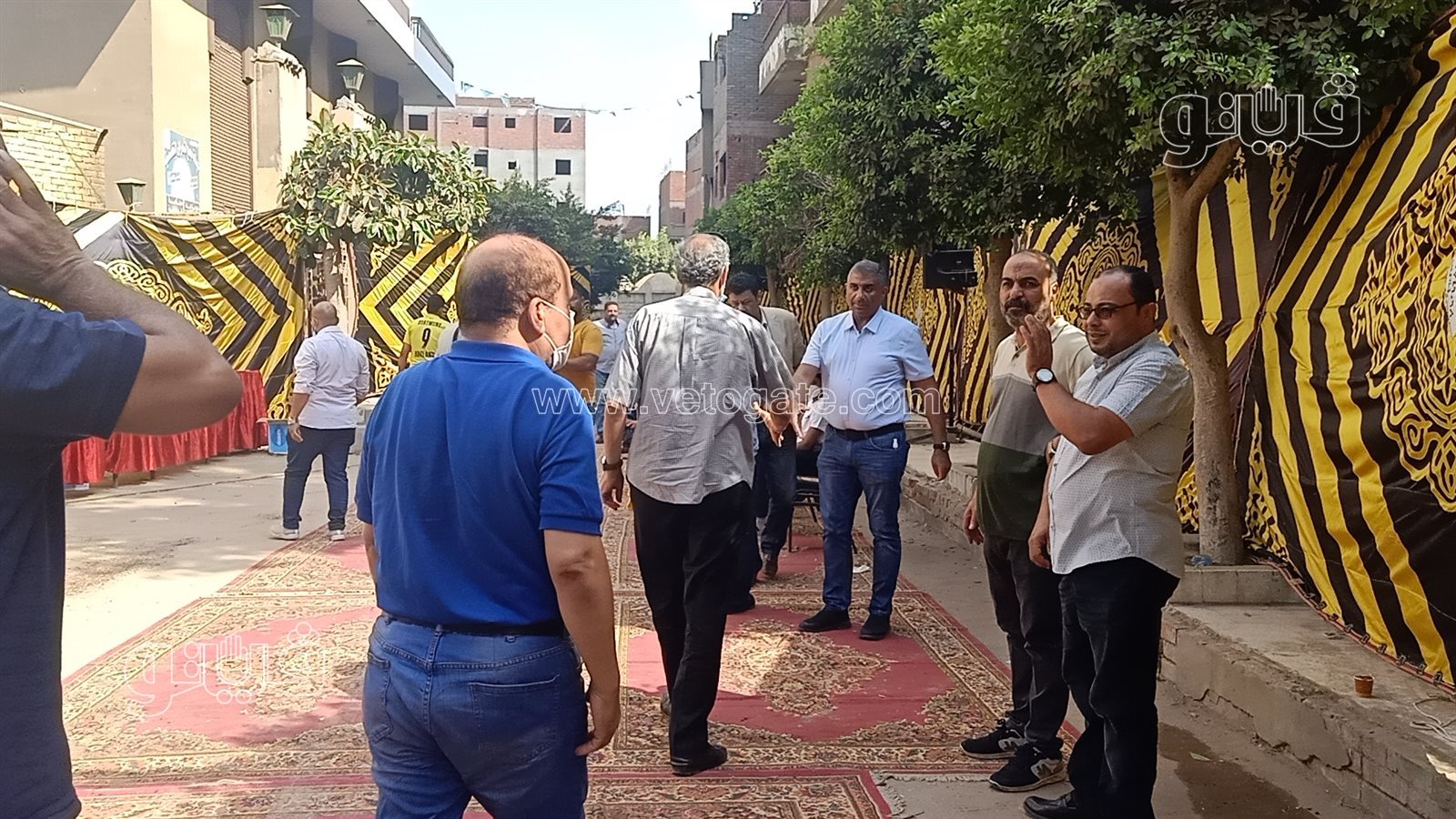 توافد محبي الشيخ الشعراوي على مسقط رأسه للمشاركة في تشييع جثمان ابنه (11)