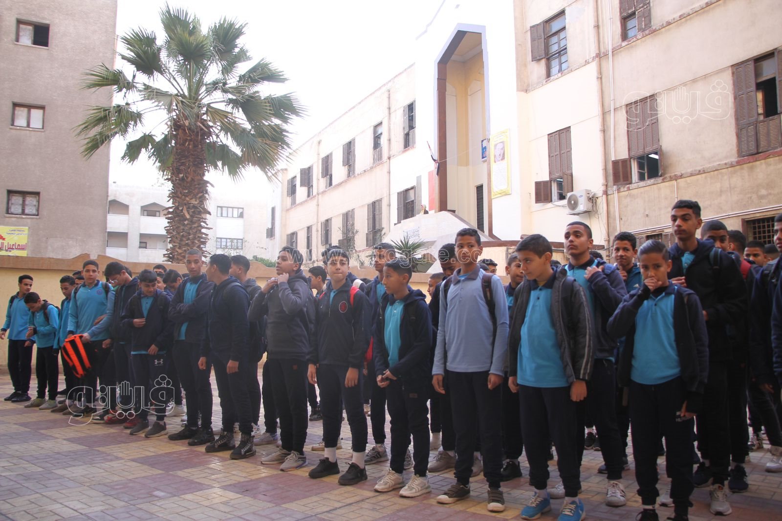 بدء توافد طلاب المدارس في أول أيام انتظام الدراسة بالجمهورية (11)