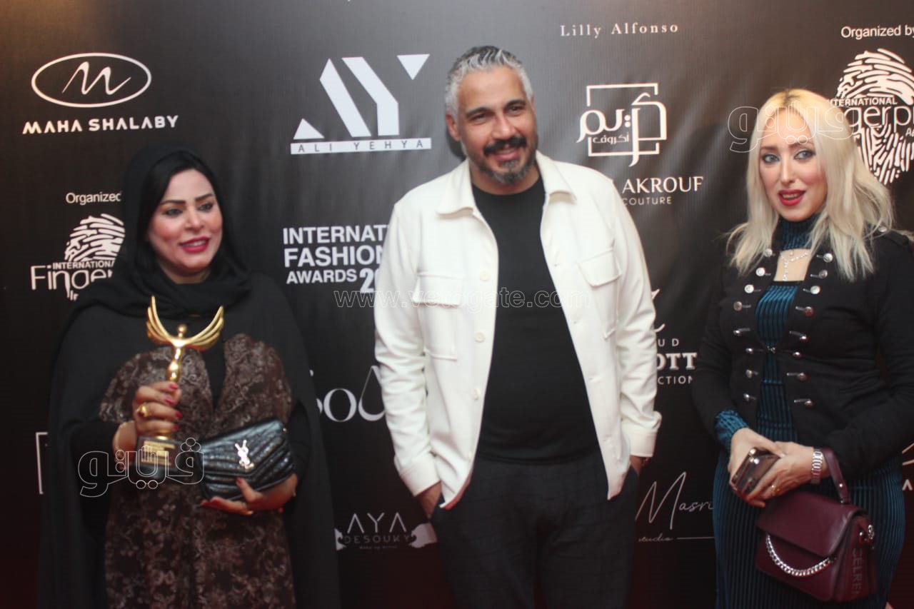 عبير صبرى وسيمون أبرز الحضور في فاشون أوورد فى دورته التاسعة (2)