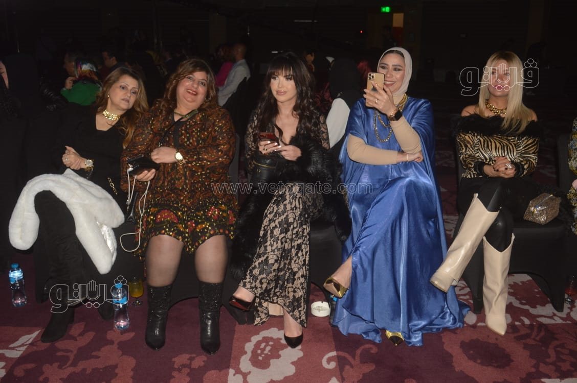 عبير صبرى وسيمون أبرز الحضور في فاشون أوورد فى دورته التاسعة (6)