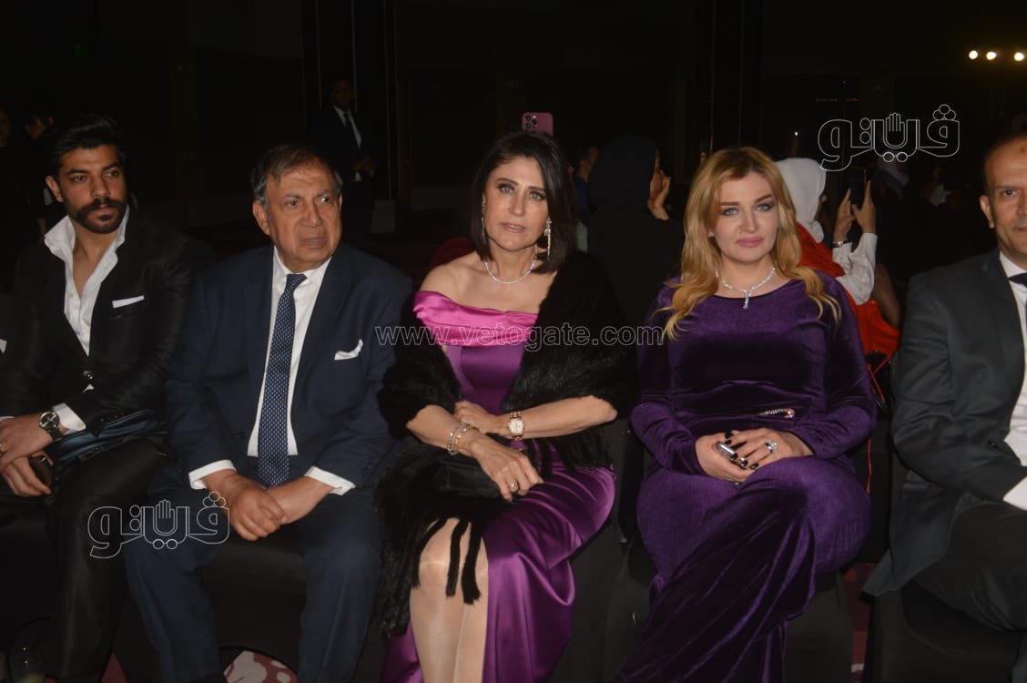 عبير صبرى وسيمون أبرز الحضور في فاشون أوورد فى دورته التاسعة (7)