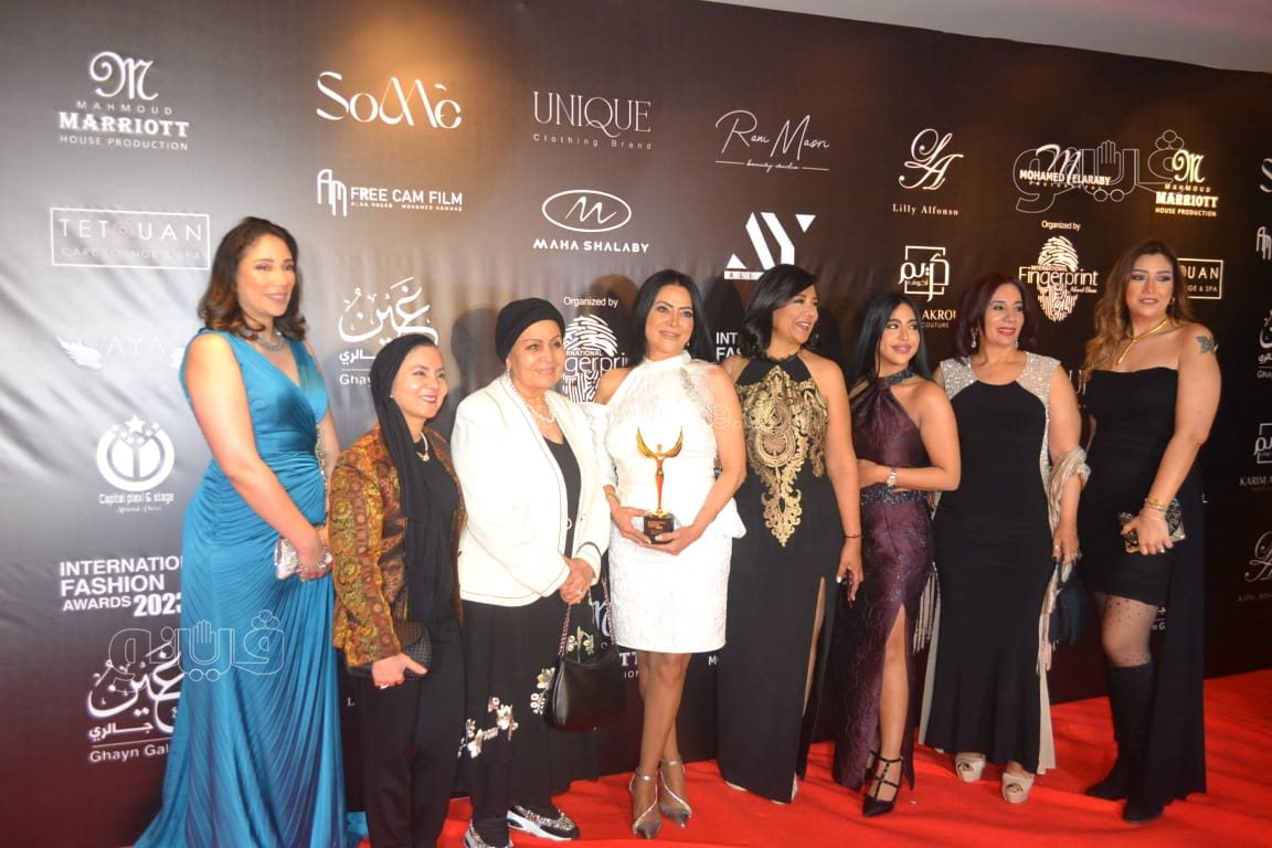 عبير صبرى وسيمون أبرز الحضور في فاشون أوورد فى دورته التاسعة (10)