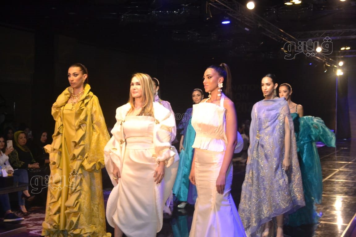 عبير صبرى وسيمون أبرز الحضور في فاشون أوورد فى دورته التاسعة (12)