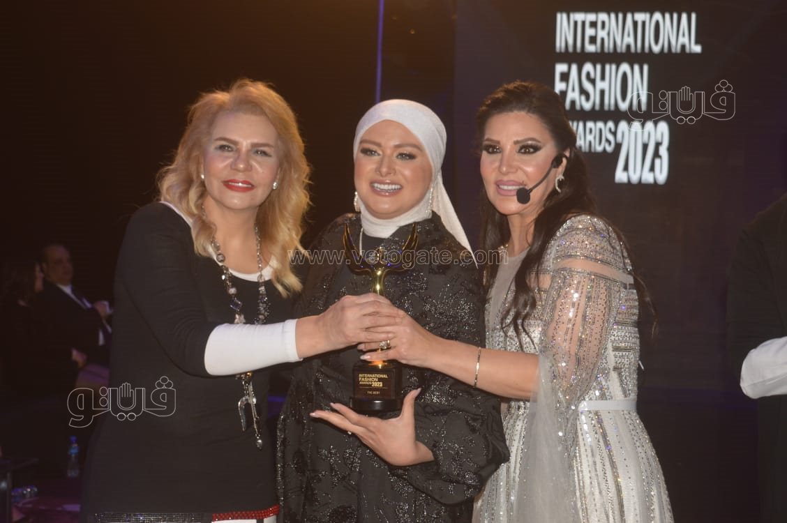 عبير صبرى وسيمون أبرز الحضور في فاشون أوورد فى دورته التاسعة (15)