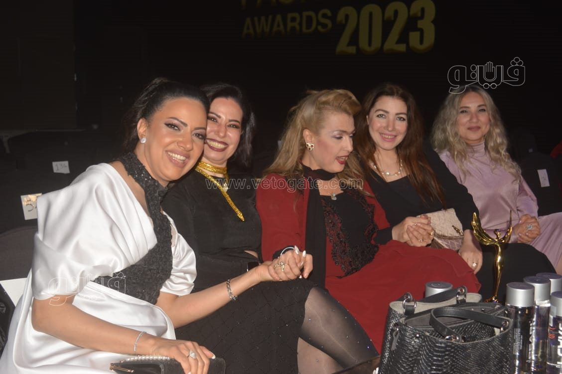 عبير صبرى وسيمون أبرز الحضور في فاشون أوورد فى دورته التاسعة (21)