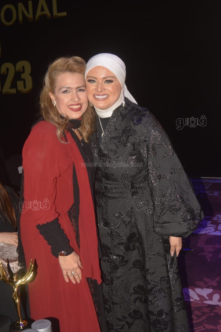 عبير صبرى وسيمون أبرز الحضور في فاشون أوورد فى دورته التاسعة (23)