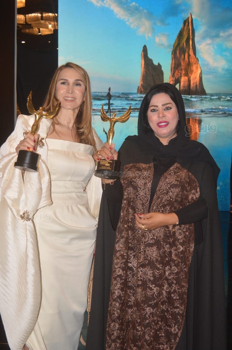 عبير صبرى وسيمون أبرز الحضور في فاشون أوورد فى دورته التاسعة (25)