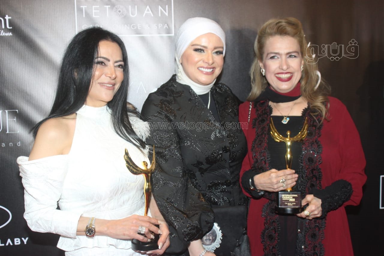 عبير صبرى وسيمون أبرز الحضور في فاشون أوورد فى دورته التاسعة (44)